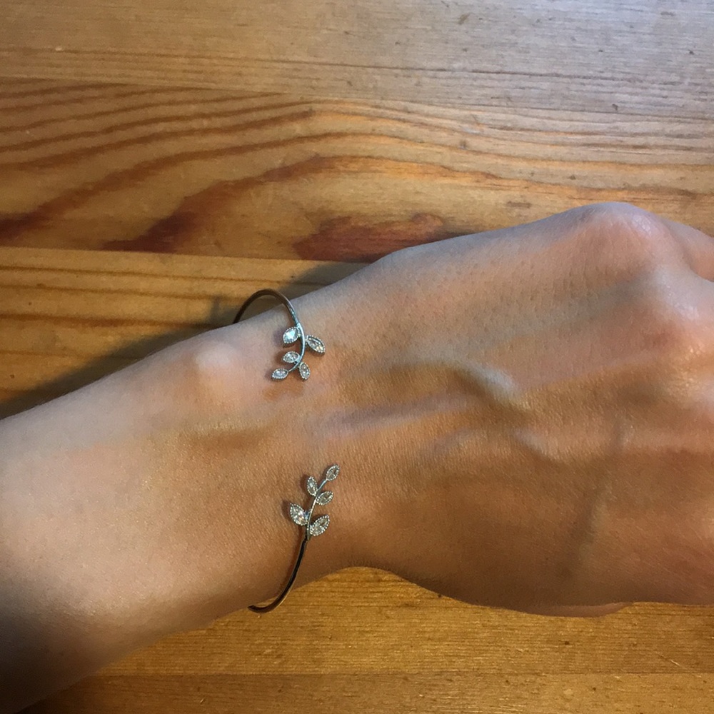 Jewelry - Picture 2 of 4